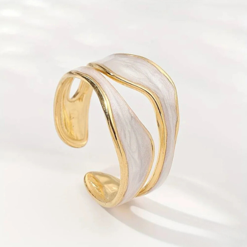 Vanesa - Pierścionek z Białego Złota w Stylu Vintage