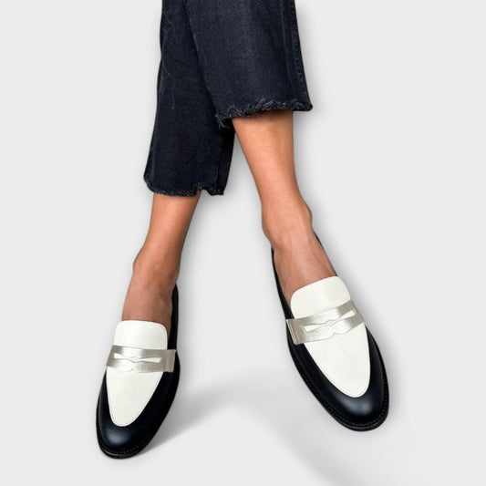 Valeria™ | Mocassins Noirs à Fini Métallique